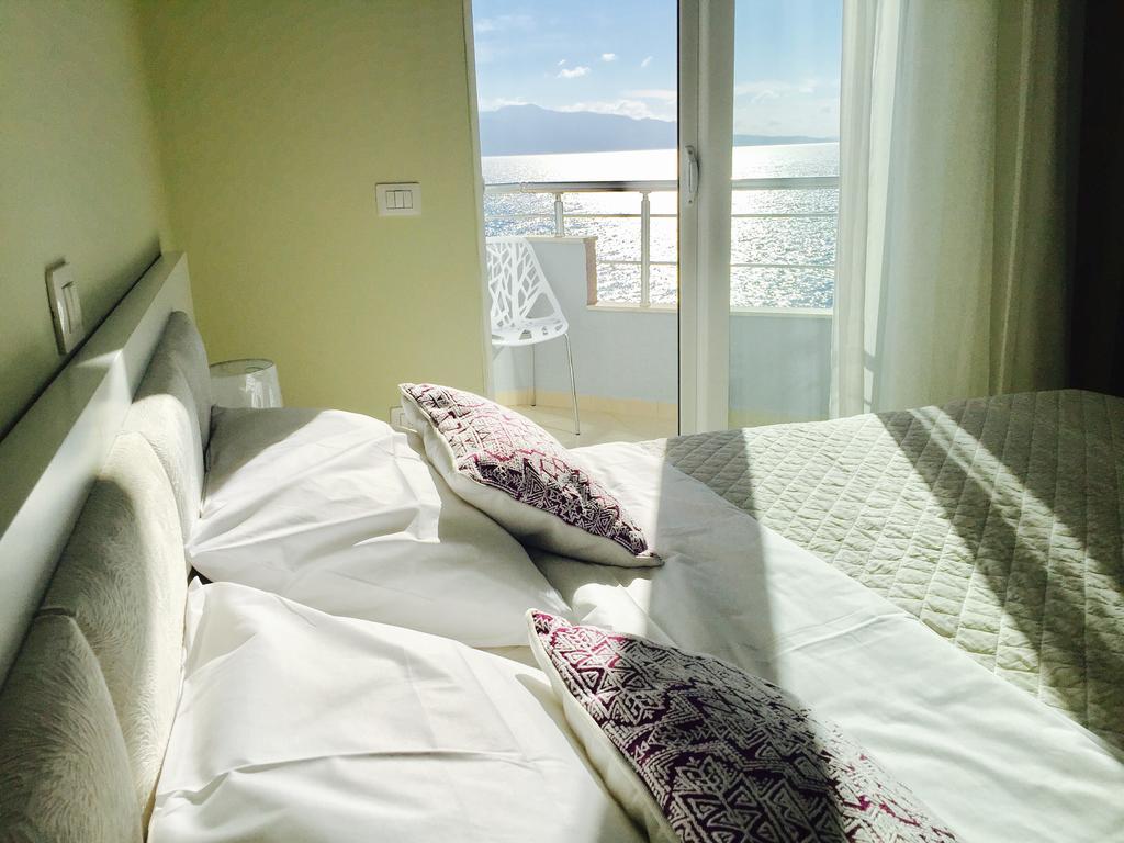 Skyfall Apartment Sarandë Eksteriør bilde