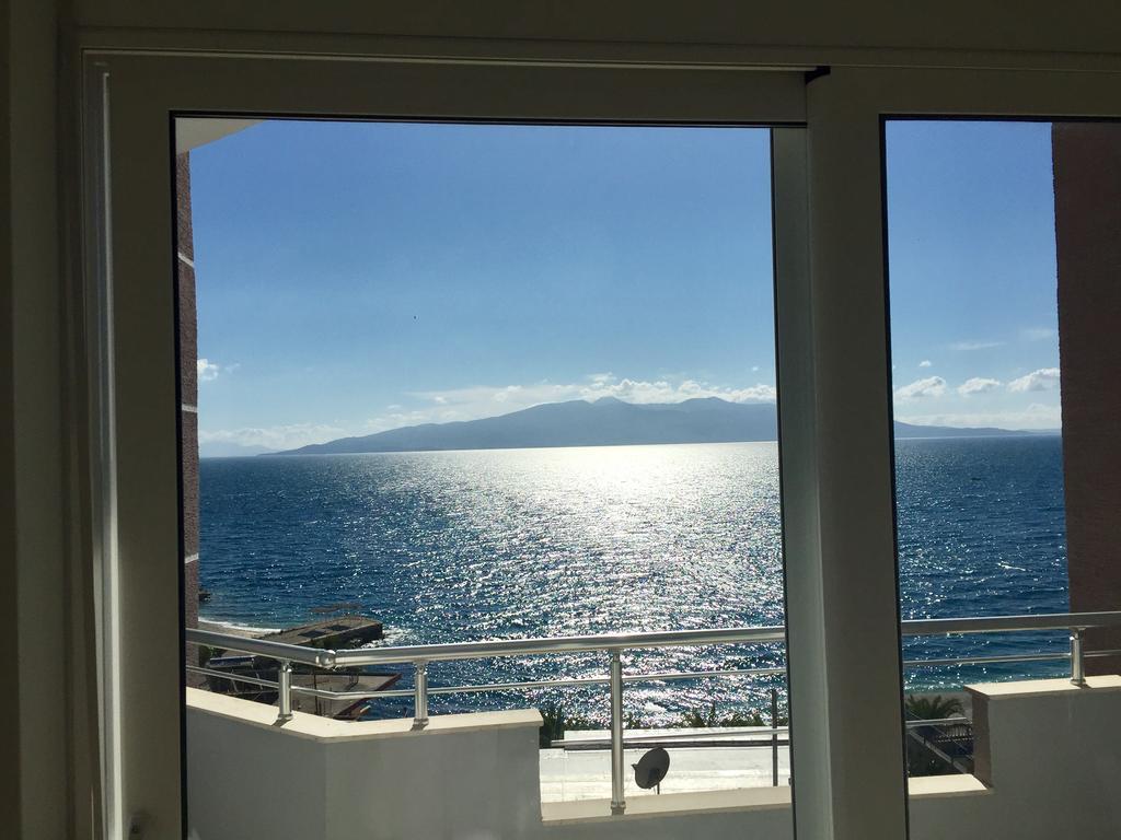 Skyfall Apartment Sarandë Eksteriør bilde